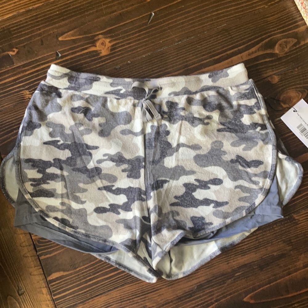 NWT ZYIA Gray Camo Lounge Boyfriend Sweat Short